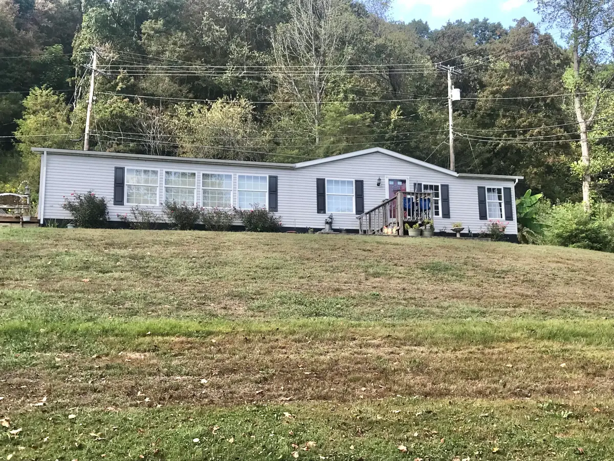 686 Ky 827 Highway, Greenup, KY 41144 - #1