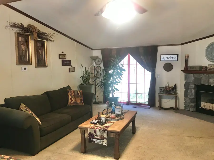 686 Ky 827 Highway, Greenup, KY 41144 - #3