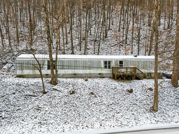 428 Kelly Fork Road, Hazard, KY 41701