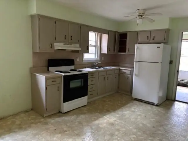 195 Woodland Estates, Paintsville, KY 41240 - #2