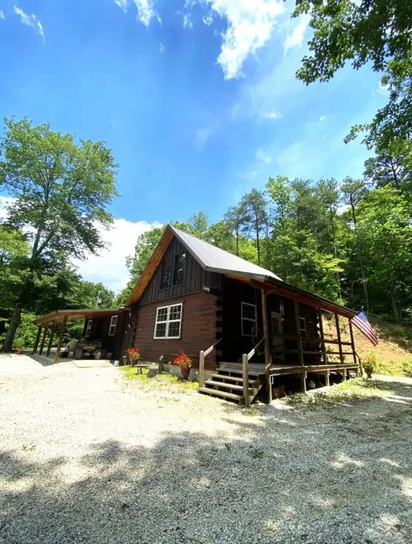 572 Paradise Drive, Rogers, KY 41365