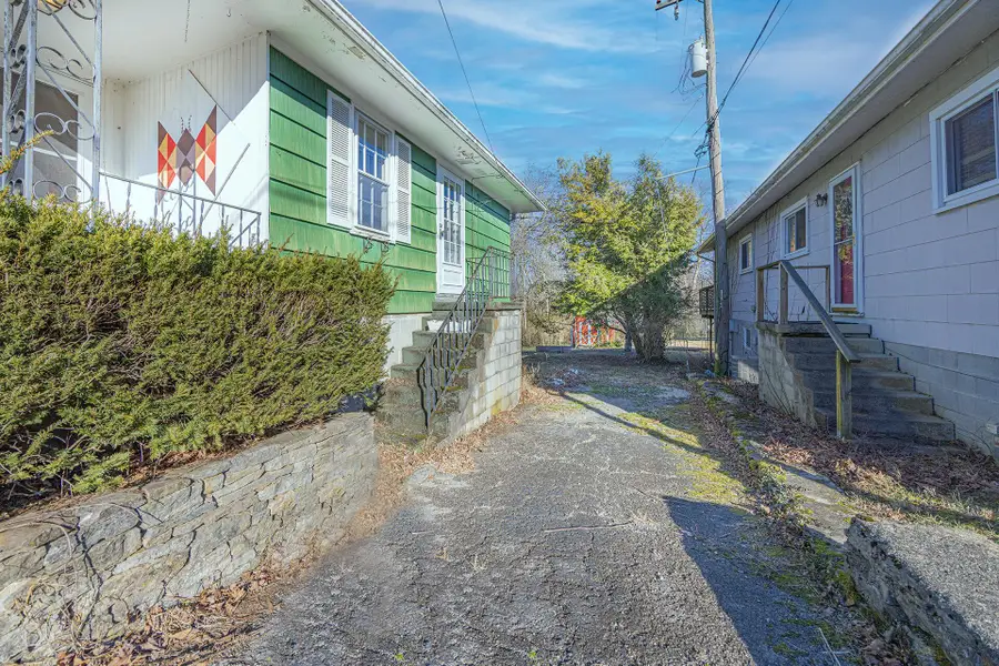 304 Creekview Drive, Paris, KY 40361 - Image #3