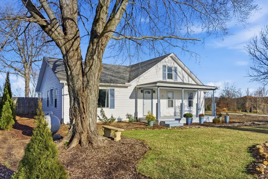 141 Farthing Lane, Waco, KY 40385 - Image #2