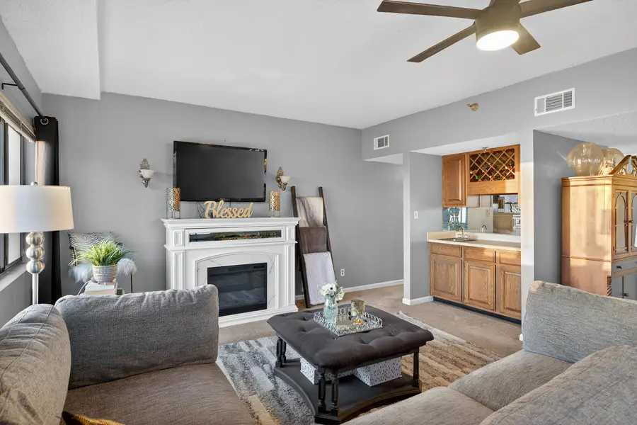 355 S Broadway #Unit 202, Lexington, KY 40508 - Image #2