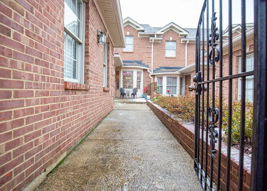 2208 Stone Garden Lane, Lexington, KY 40513 - Image #2