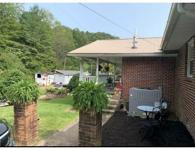 243 Nosben Fork, Belfry, KY 41514 - #3