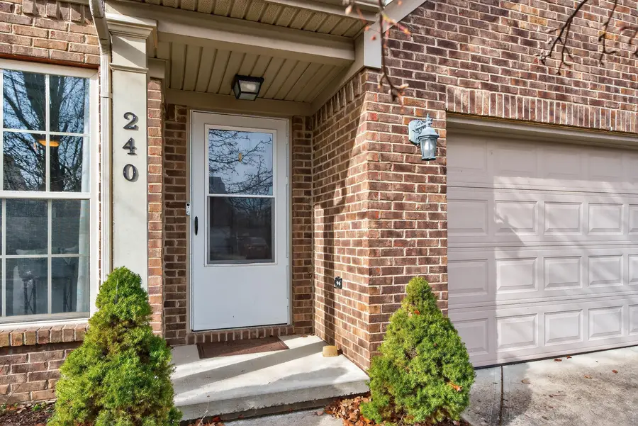 240 Gleneagles Way, Versailles, KY 40383 - Image #2