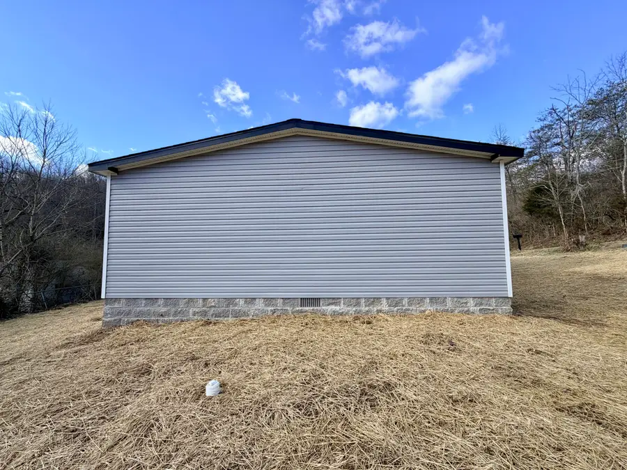 1776 Little Wolf Creek Road, Williamsburg, KY 40769 - Image #2