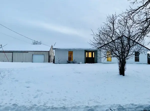 8585 Ky 1032, Berry, KY 41003