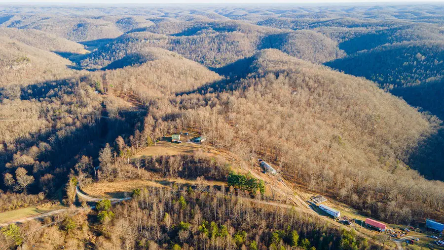 250 Plowman Dunn Road, Irvine, KY 40336 - Image #3