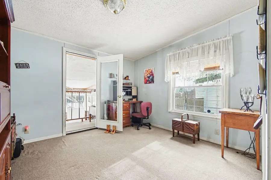 134 Walter Lane, Waco, KY 40385 - Image #2