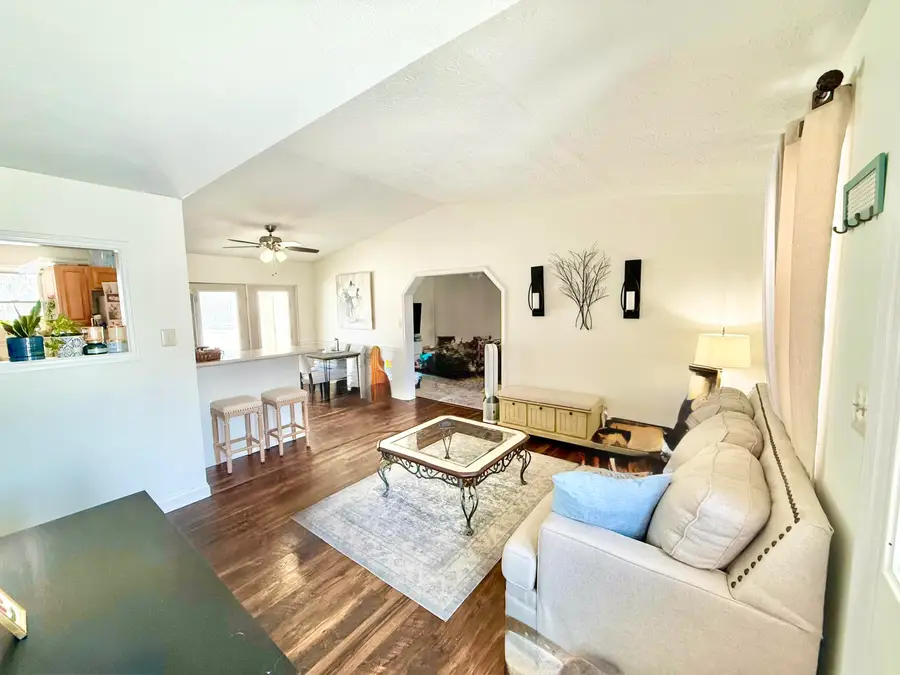 111 Hillside Drive, Georgetown, KY 40324 - Image #3