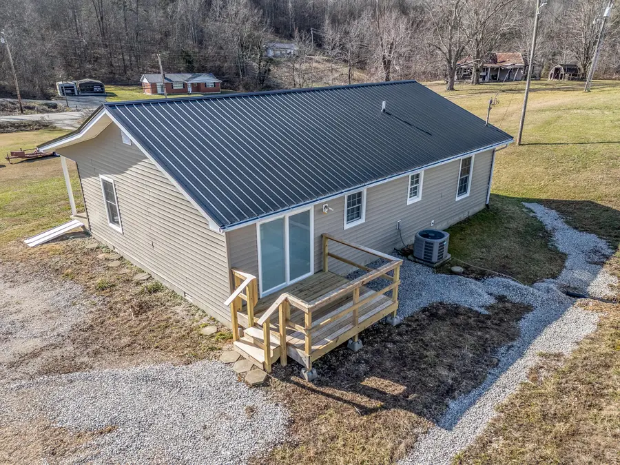 7230  E 460 Highway, Denniston, KY 40316 - Image #3