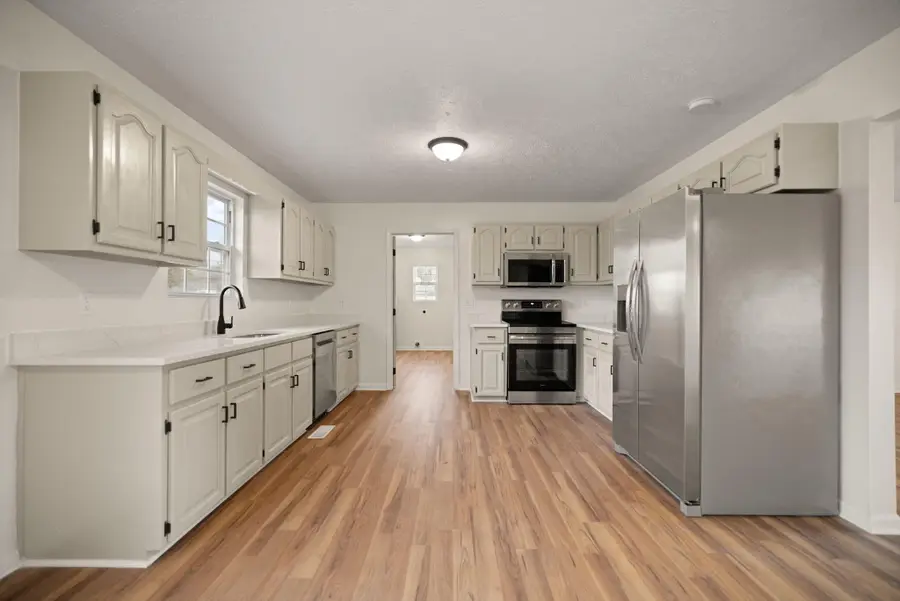 48 Southport Lane, Bronston, KY 42518 - Image #2