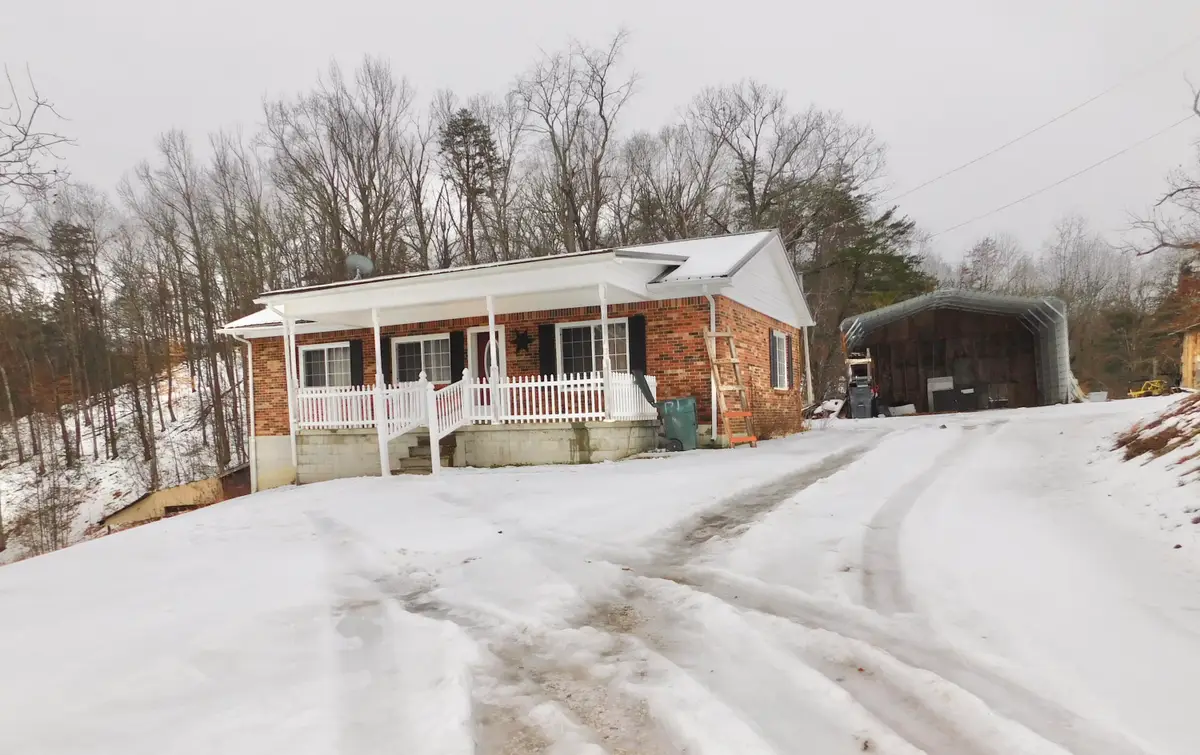 390  Churchhouse Hill Road, Irvine, KY 40336 - #1