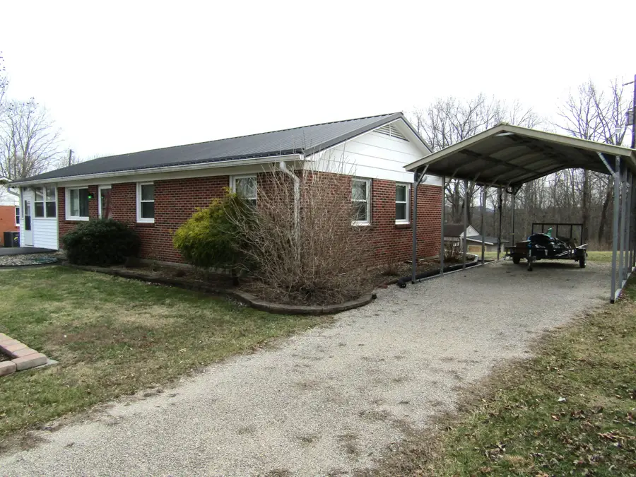 3200 Sandhill Road, Irvine, KY 40336 - #3