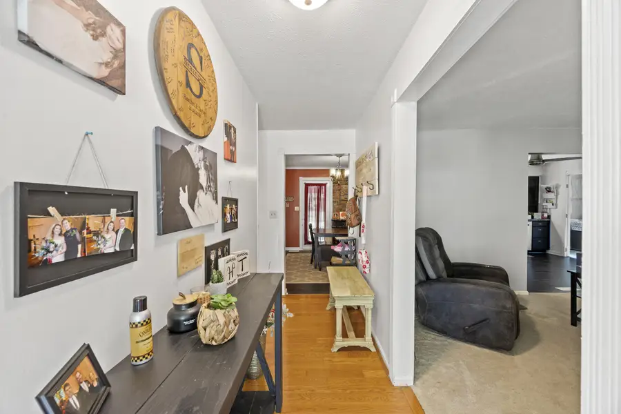 132 Meadowbrook Drive, Frankfort, KY 40601 - #3