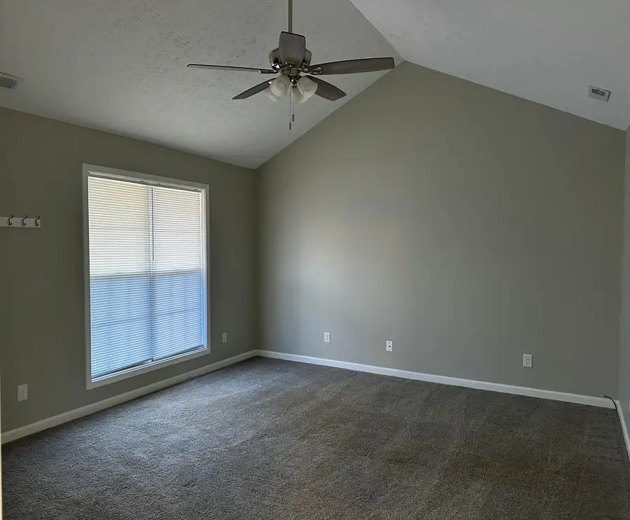 205 Tecumseh Drive, Shepherdsville, KY 40165 - #3