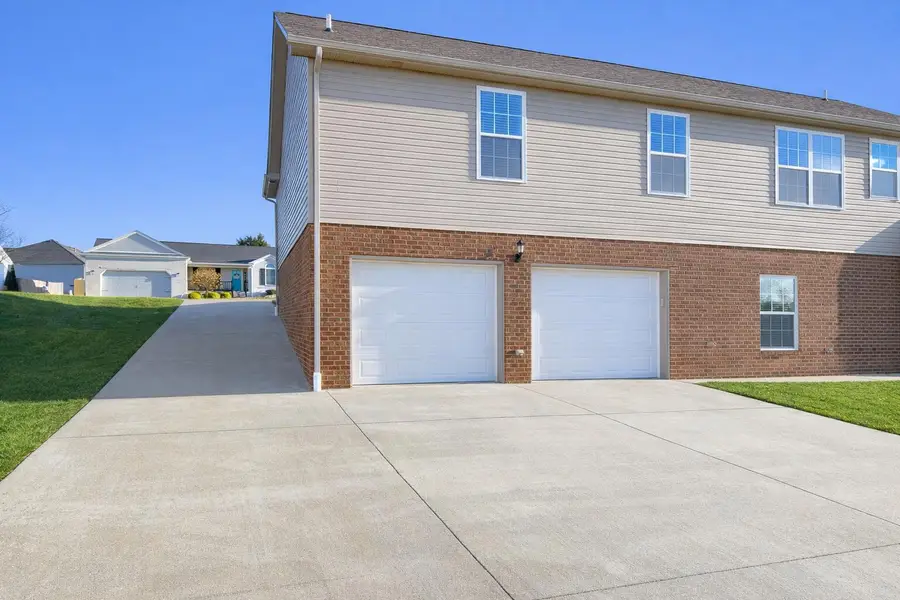 220 Oak Ridge Drive, Frankfort, KY 40601 - #3