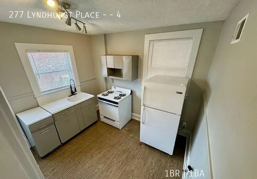 277 Lyndhurst Place #3, Lexington, KY 40508 - Image #2