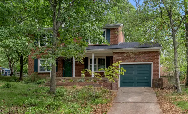 1748 Brook Park Drive, Lexington, KY 40515