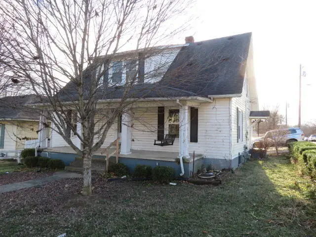 323 W 2nd Street, Paris, KY 40361 - #2