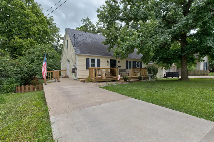211 Antwerp Avenue, Mount Sterling, KY 40353 - #3