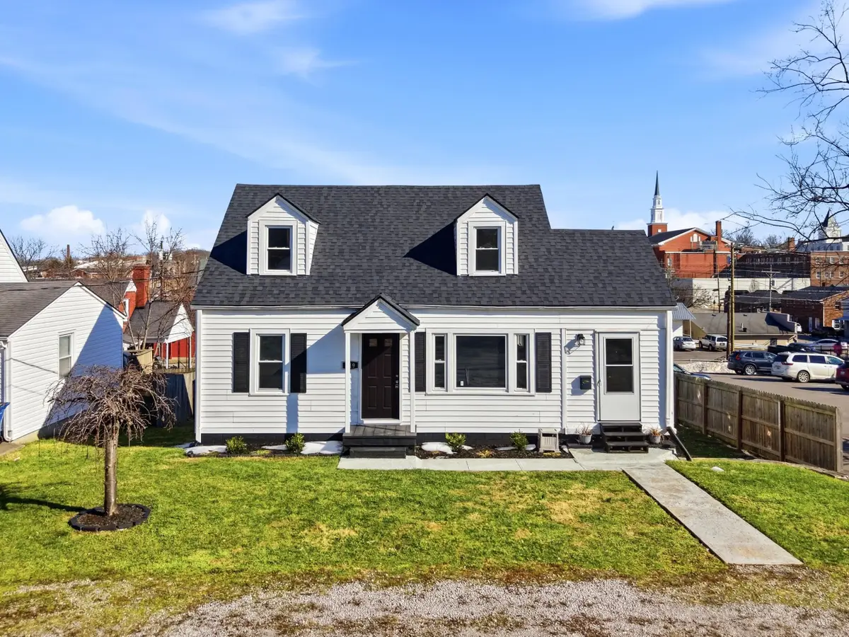 219 Curry Avenue, Harrodsburg, KY 40330 - #1