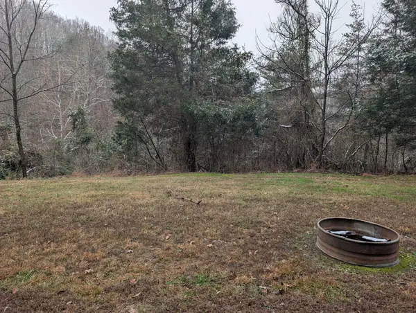 1 Maloney Road, Campton, KY 41301