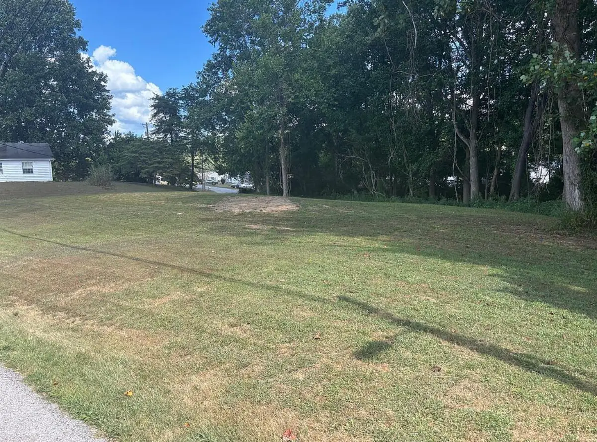 200 Oak Street, Vanceburg, KY 41179 - #1