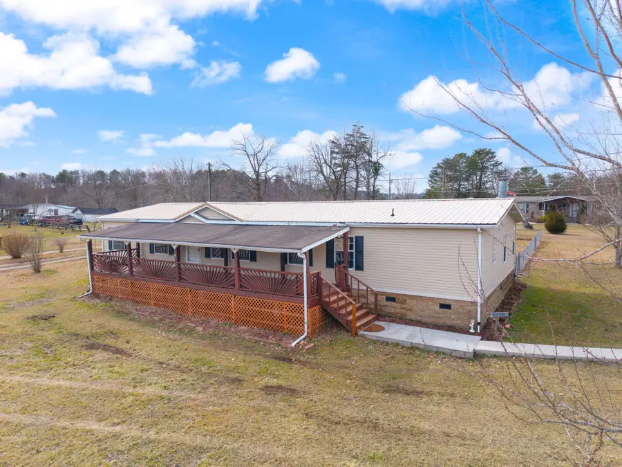 2358 E Hwy 1376, East Bernstadt, KY 40729 - #3