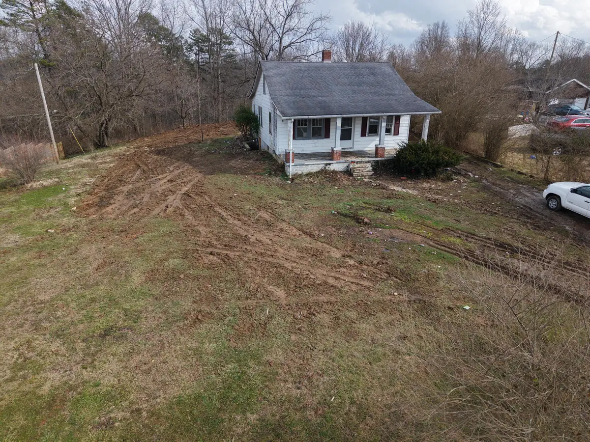 3326 Ky-52, Beattyville, KY 41311 - #1