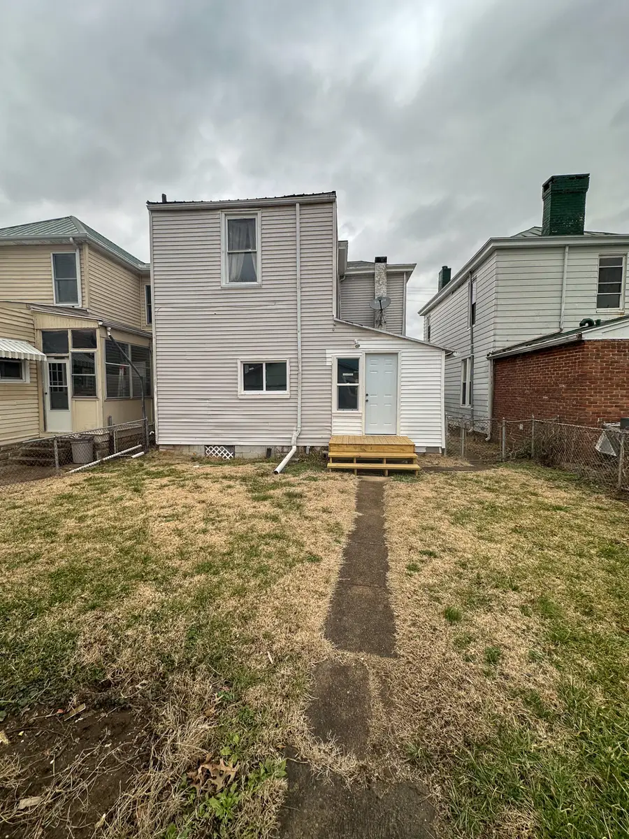 838 E 2nd Street, Maysville, KY 41056 - #3