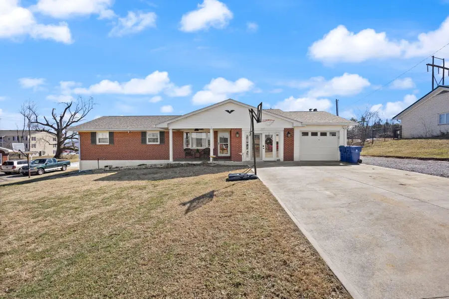 237 Magnolia Avenue, Somerset, KY 42503 - #2