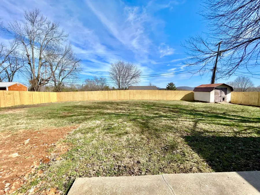 138 Country Hill Drive, Somerset, KY 42503 - #3