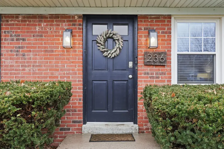 236 E Tiverton Way, Lexington, KY 40517 - #3