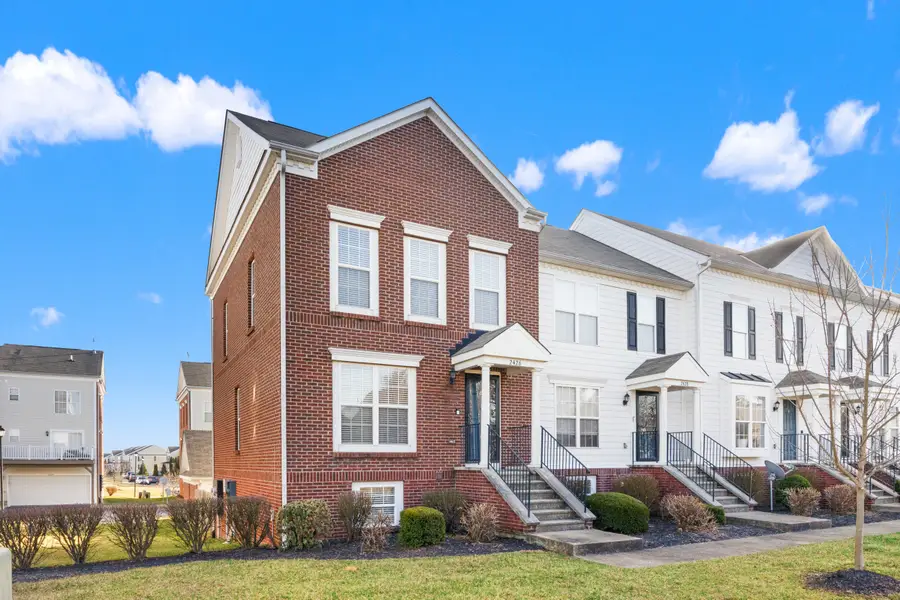 2426 Ogden Way, Lexington, KY 40509 - #2