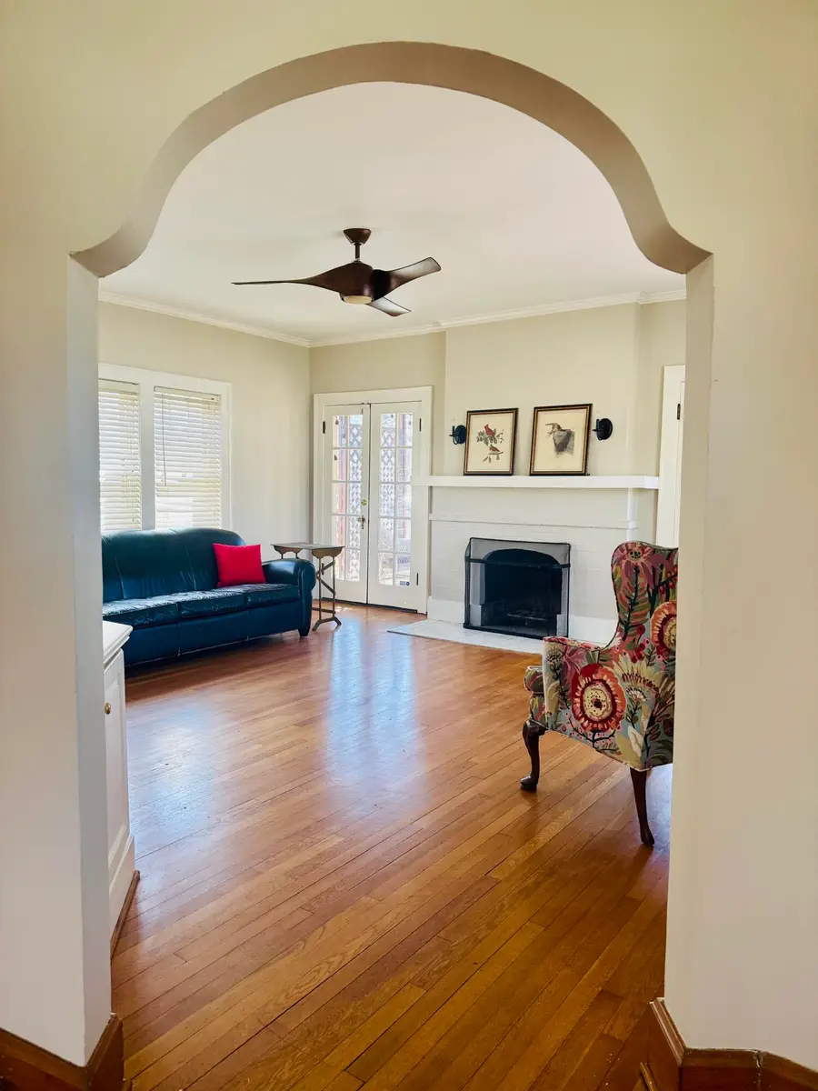 909 Aurora Avenue, Lexington, KY 40502 - #2