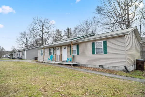 209-211 Strange Street, Stanton, KY 40380