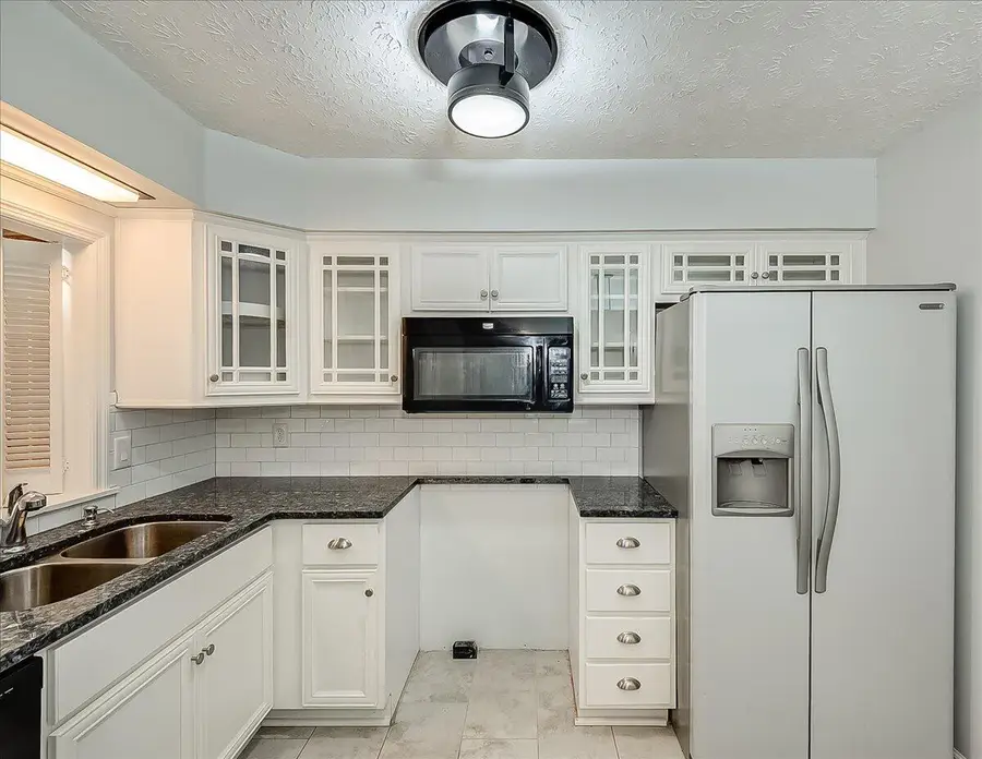 1197 Oakwood Drive, Lexington, KY 40511 - #3