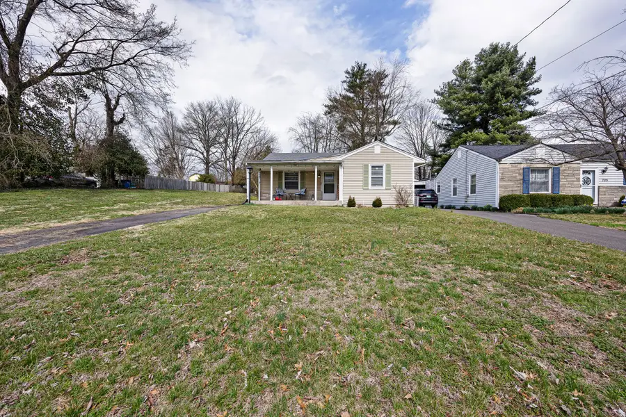 703 E Main Street, Danville, KY 40422 - #3