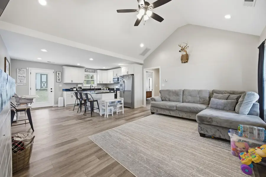 309 Pinehurst Way, Harrodsburg, KY 40330 - #2