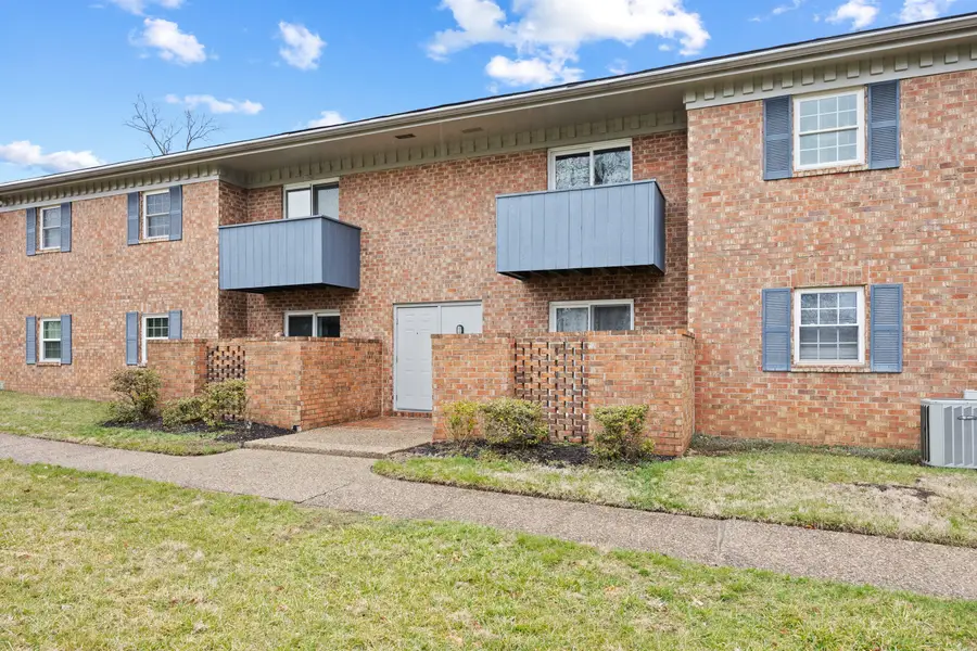 1032 Armstrong Mill Road #B, Lexington, KY 40517 - #2