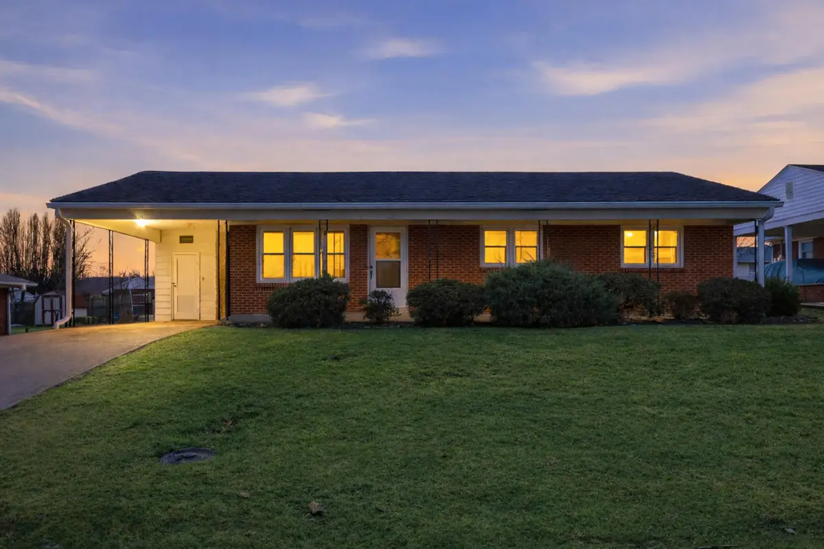 196 W Erskine Drive, Danville, KY 40422 - #1