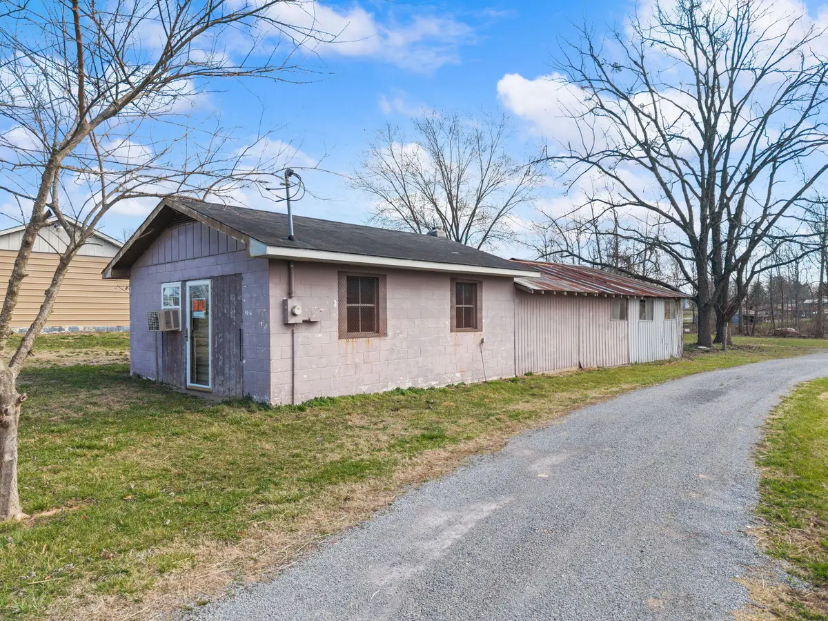 2066 Us-127, Russell Springs, KY 42642 - #1