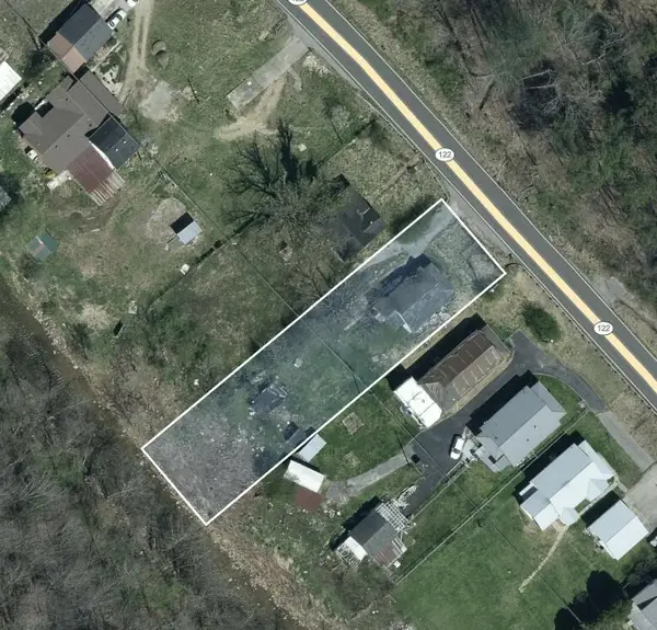 20100 Kentucky 122, Bevinsville, KY 41606