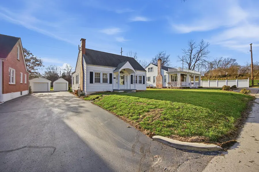 122 Linden Avenue, Frankfort, KY 40601 - #3