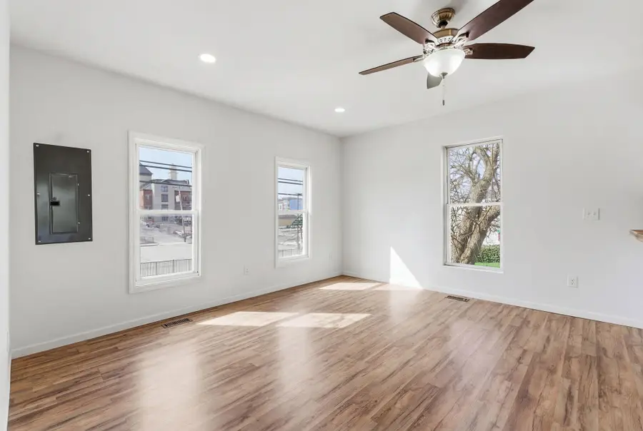 121 E Washington Street, Georgetown, KY 40324 - #2