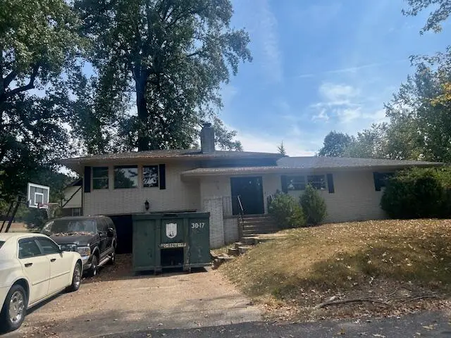 2032 Lakeshore Drive, Madisonville, KY 42431 - #1