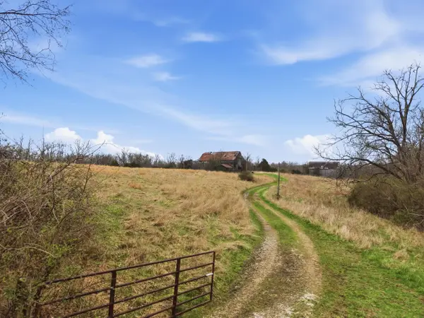 7600 Old Dry Branch Road, Lexington, KY 40515